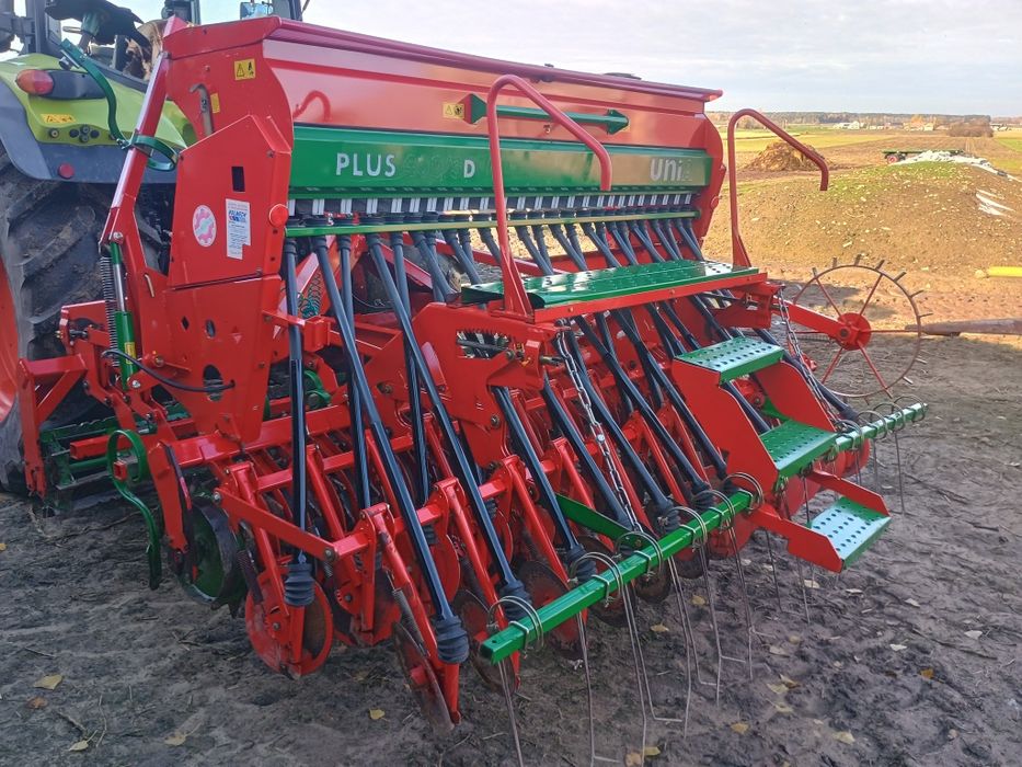 Unia plus Agregat uprawowo siewny talerzowy nabudowany agromasz