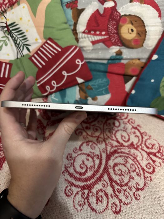 Ipad A16 128 GB + чехол состояние идельное