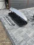 Bagaznik THule Motoon 600 z belkami