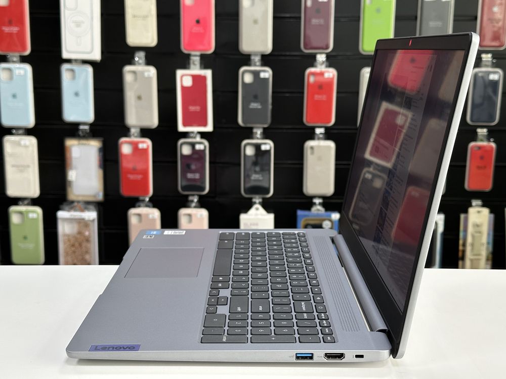 Lenovo Ideapad 3 15.6” Chrome