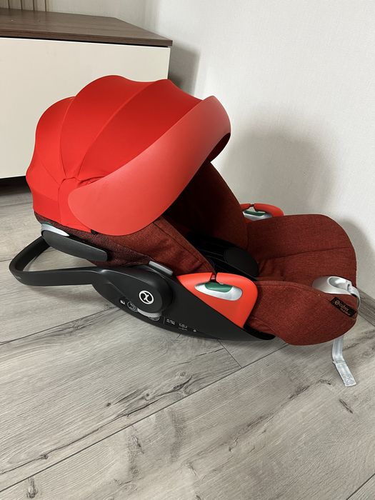 Продам Автокрісло Cybex Cloud Z i-Size Autumn Gold Burnt Red