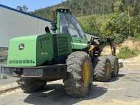 Maquina florestal john Deere