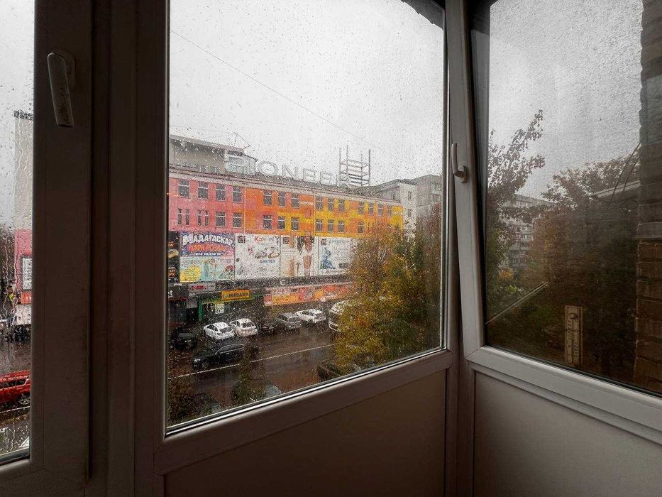 Продаж трьохкімнатної квартири в центрі міста