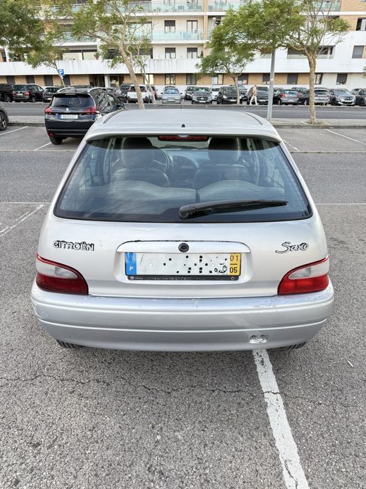 Citroen Saxo 1.1 | 2001 | 80mil km reais