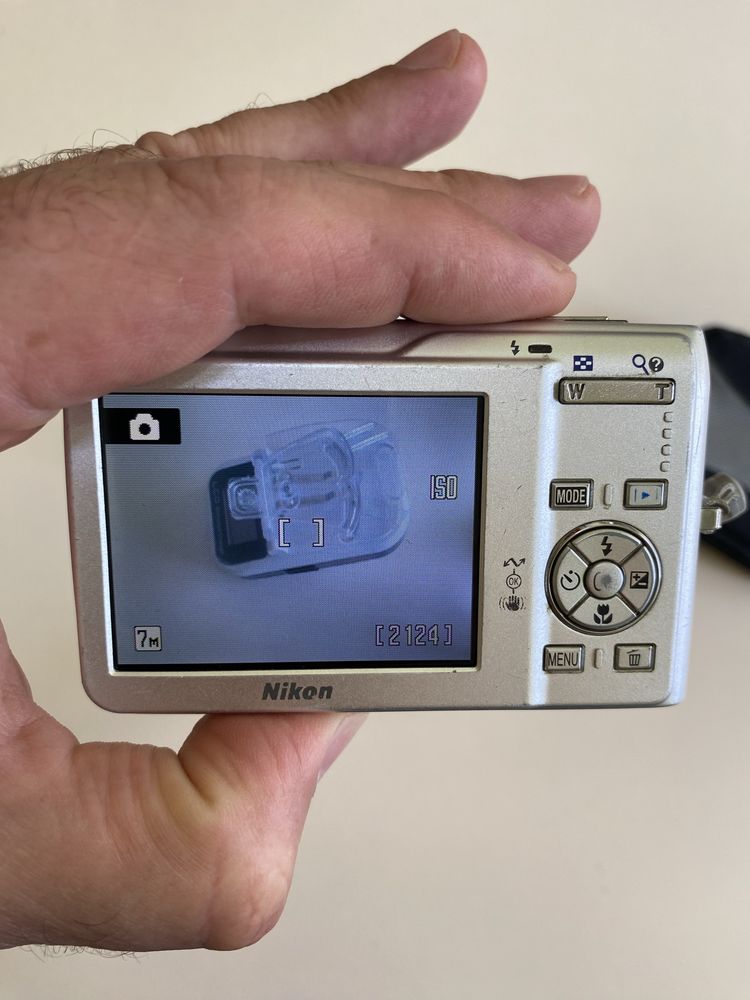 Фотоаппарат Nikon Coolpix S200