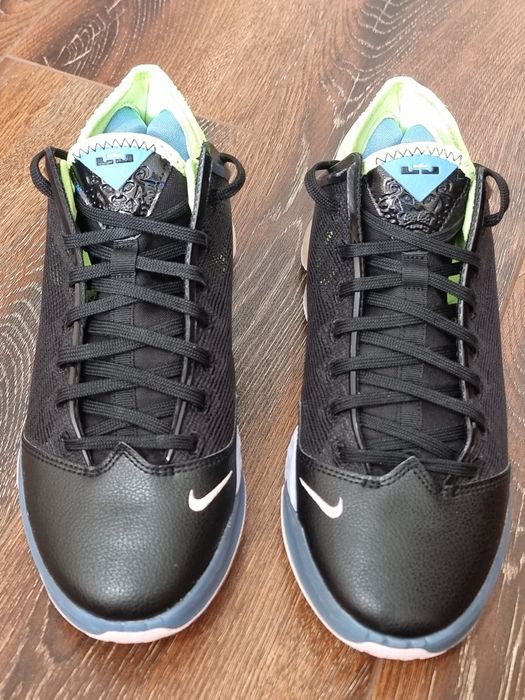 Оригінал 100% кросівки Nike LeBron 19 EUR 42