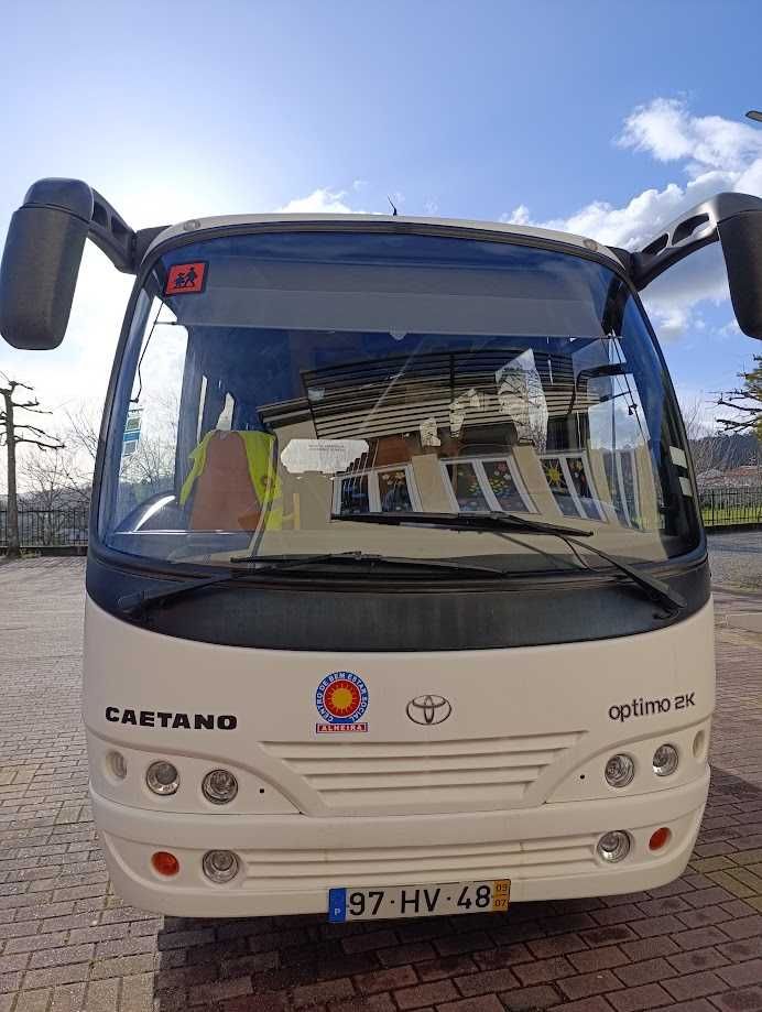 Mini-Autocarro (22 lugares)