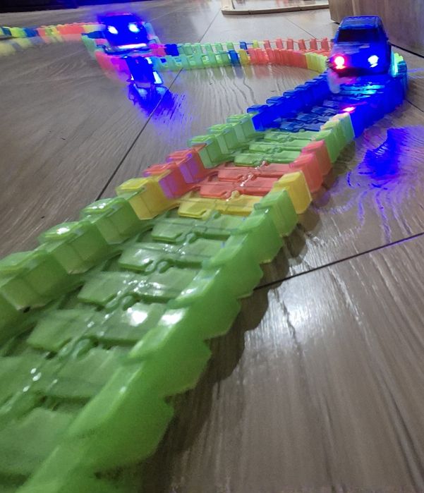 Tor samochodowy świecący Glow Tracks