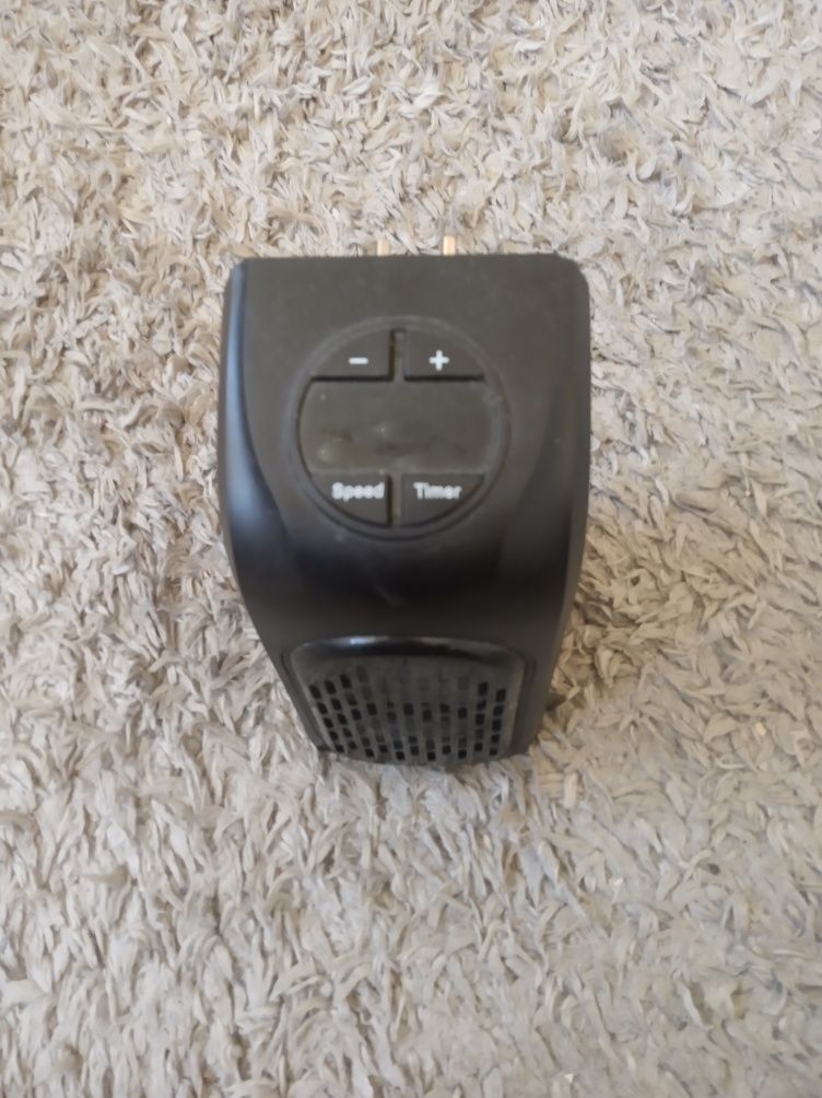 Mini grzejnik elektryczny.