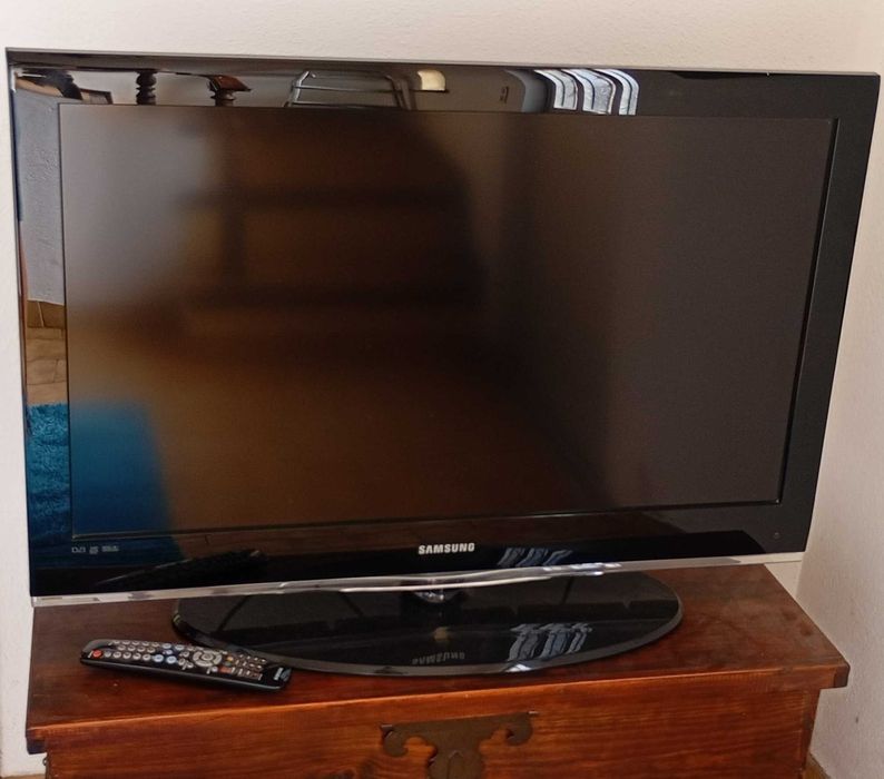 TV Samsung LE37A557P2F