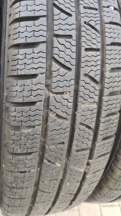 Koła Zimowe Sprinter Bliźniak 205/75/16C Pirelli 6x205  Ładne 8,5mm