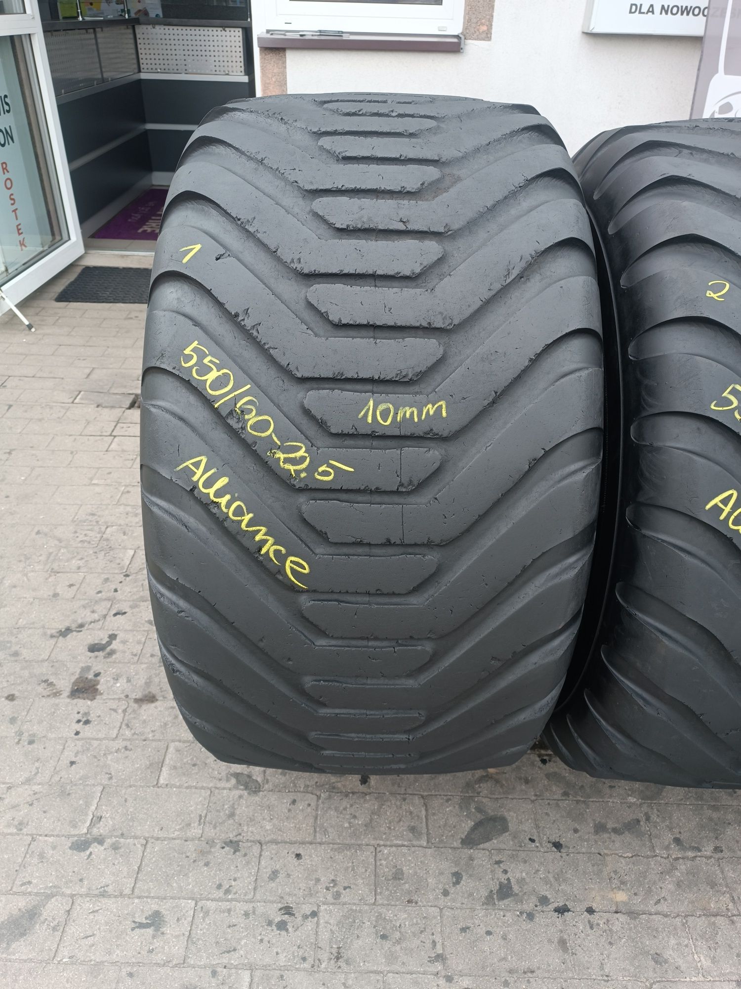550/60-22.5 Alliance Flotation 328 550/60R22.5