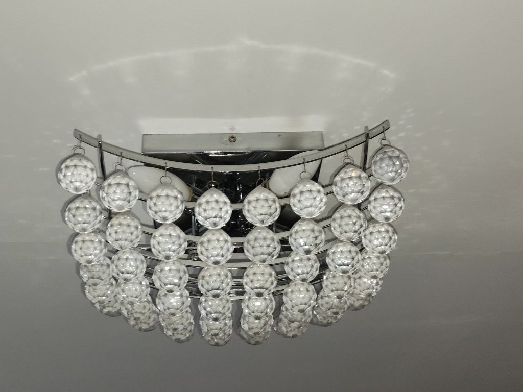 Lampa sufitowa na 4 żarówki E14 ze szklanyni kulami