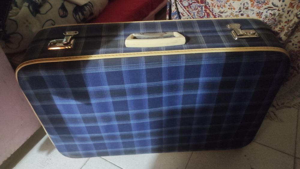 Mala antiga azul