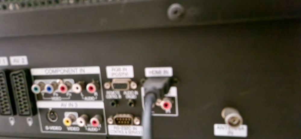 LG 42PC3RA TV  (42")