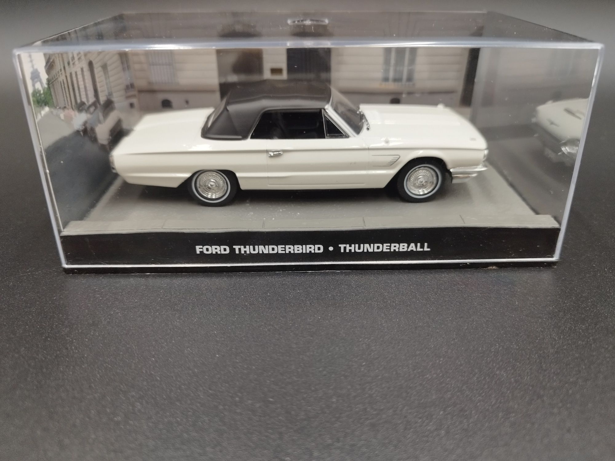 1:43 Altaya James Bond 007 Ford Thunderbird model