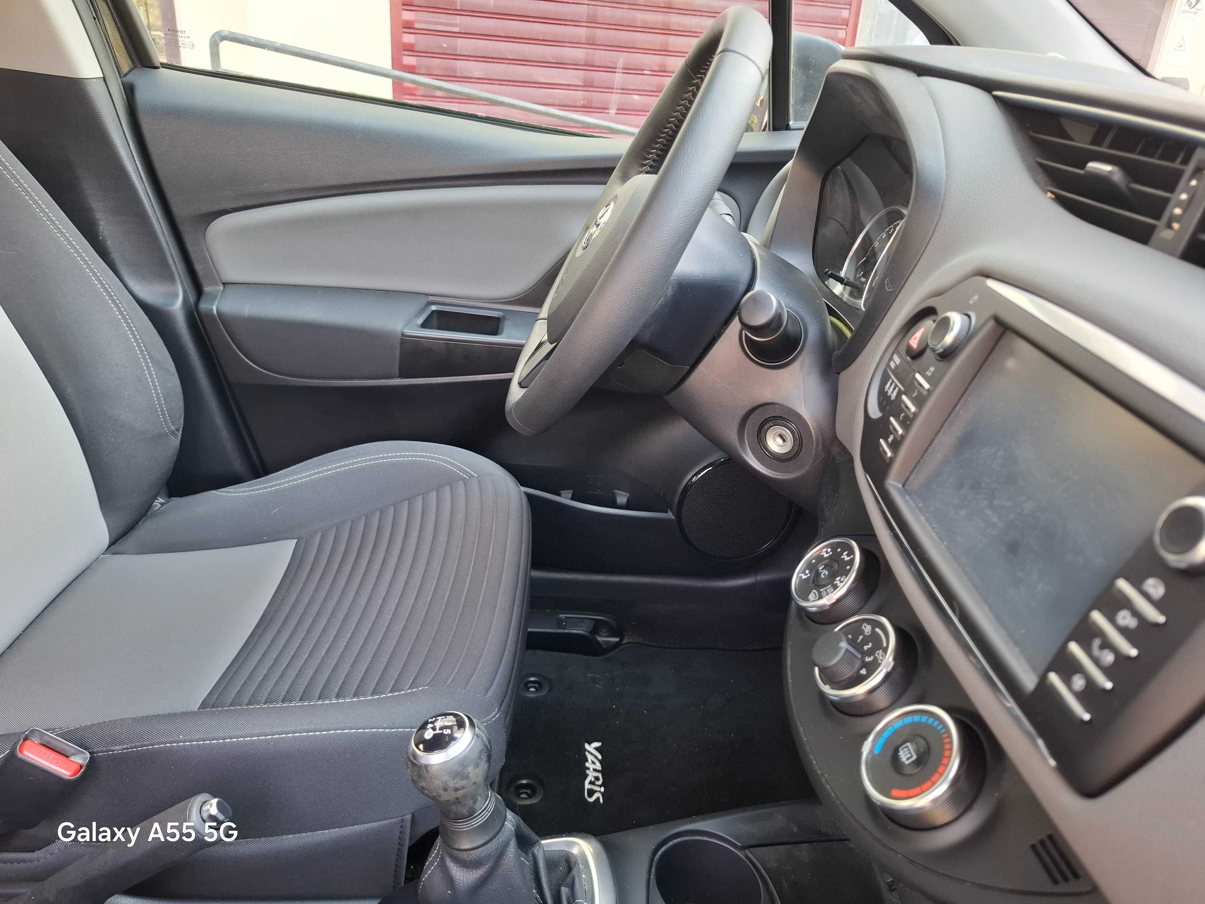 Toyota Yaris de 2018 com apenas 34600 km
