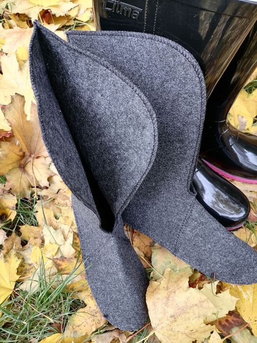 Жіночі гумові чоботи. Чорні/рожева підошва