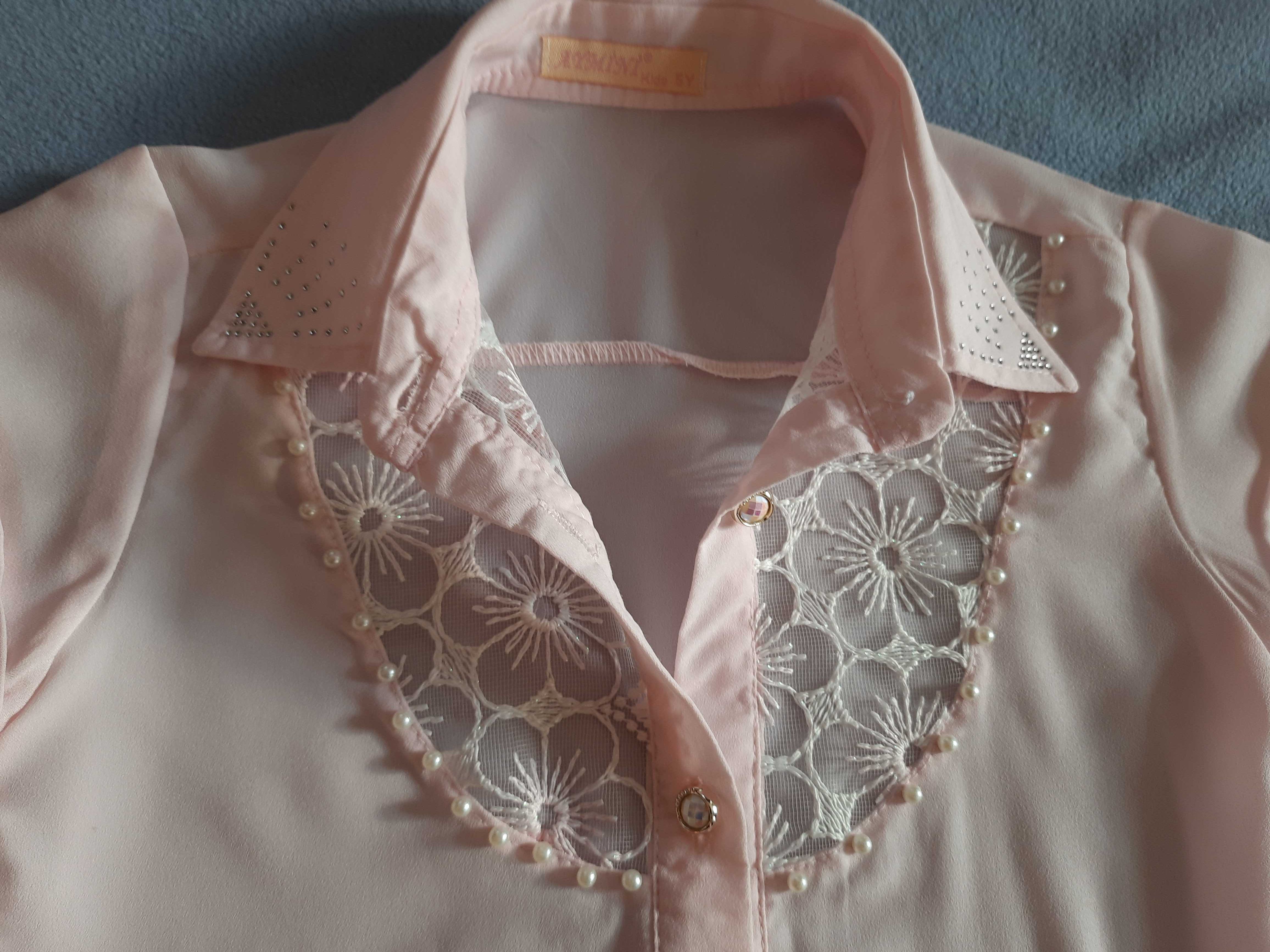 Блуза для дівчинки, з вишуканою фурнітурою