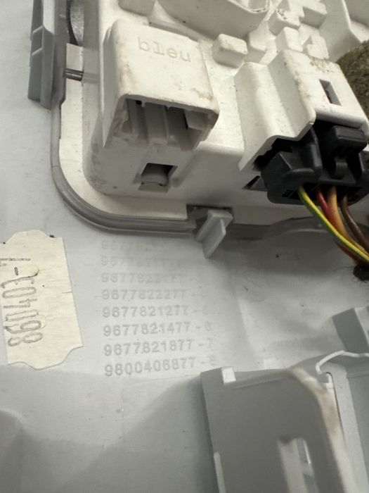 Сонцезахисний козирьок Пежо 308 Т7, 308 Т9