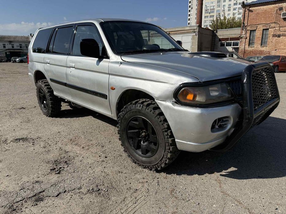 Mitsubishi Pajero Sport 2001рік 2, 5дизель повний привід 4х4