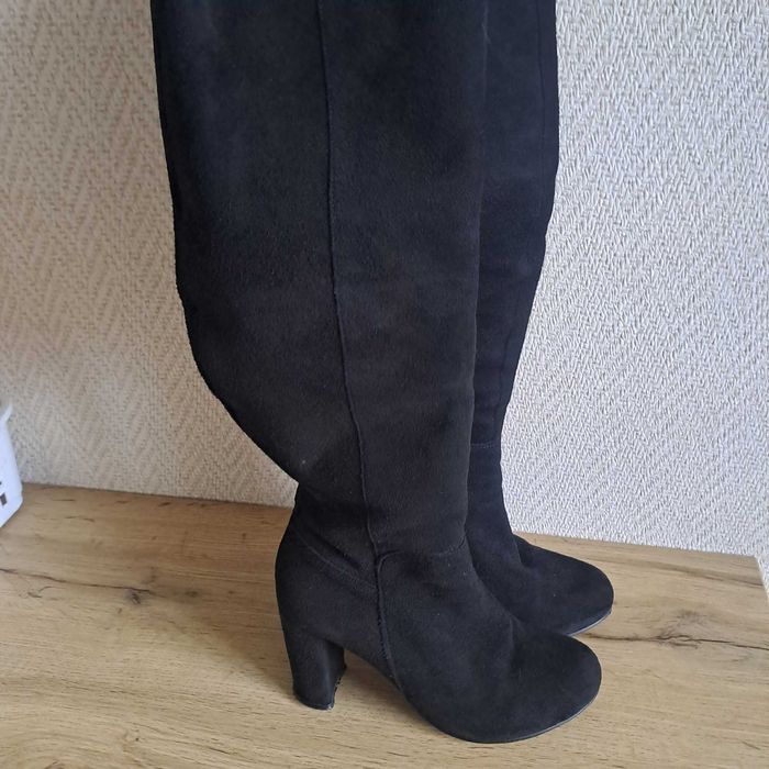 Замшеві ботфорди