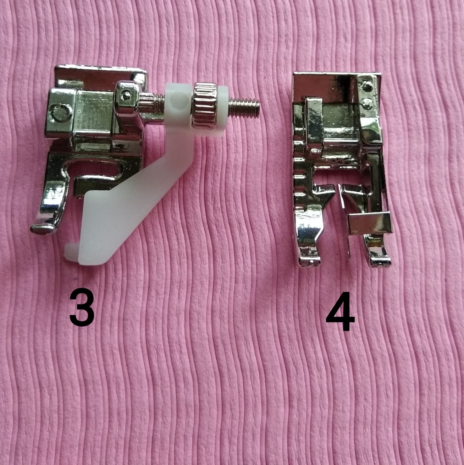 Продам лапки для побутових швейних машин.
