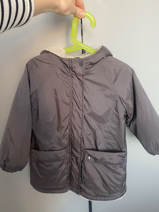 Осіння куртка ZARA на овчині для дівчинки! Дуже тепла !