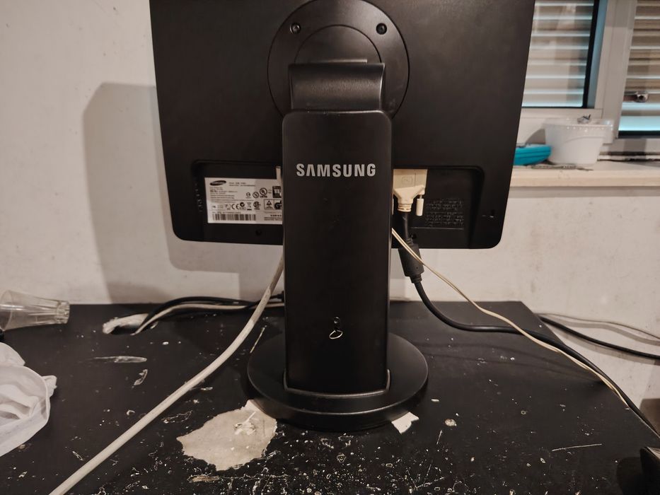 Vendo monitor Samsung 17 polegadas em muito bom estado