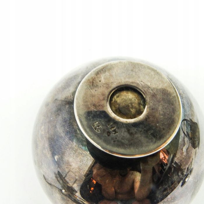 L9H HEFRA cukiernica postmodernizm