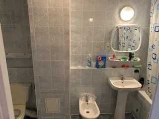 Двомісні кімнати  Гуртожиток у Києві Дешевий хостел біля метро Іподром