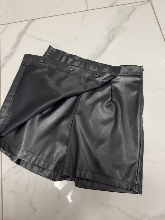 Продам Юбка-шорты