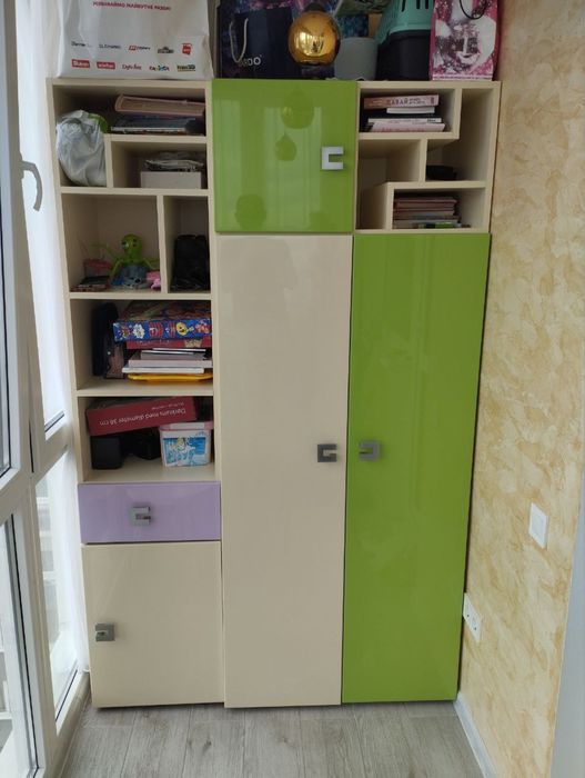Продам шкаф в детскую