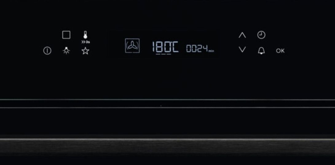 Panel dotykowy piekarnika electrolux.
