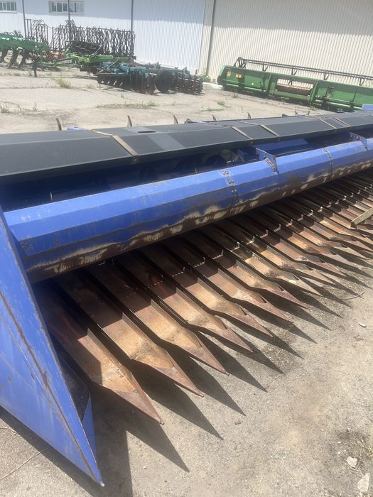 Соняшникова жатка ЖСН - 7,4