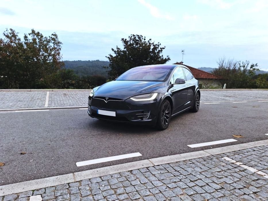 Tesla Model X 100D