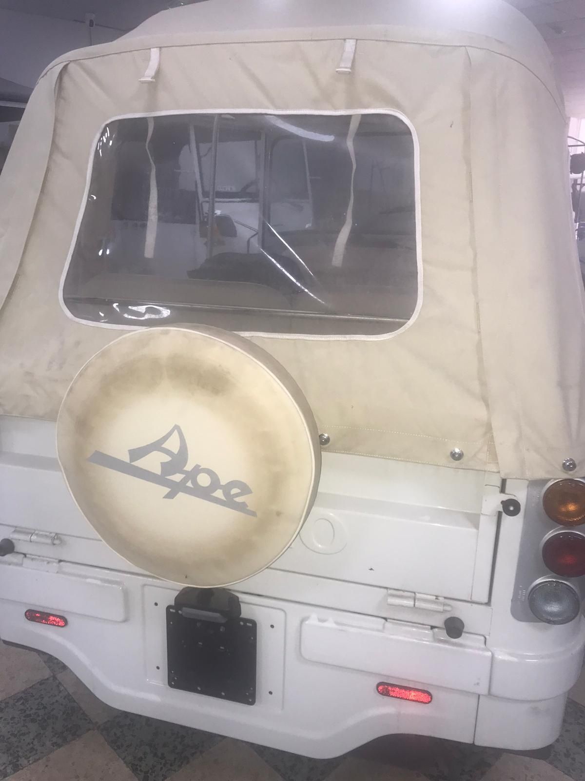 Tuk tuk piaggio Ape Calessino 200