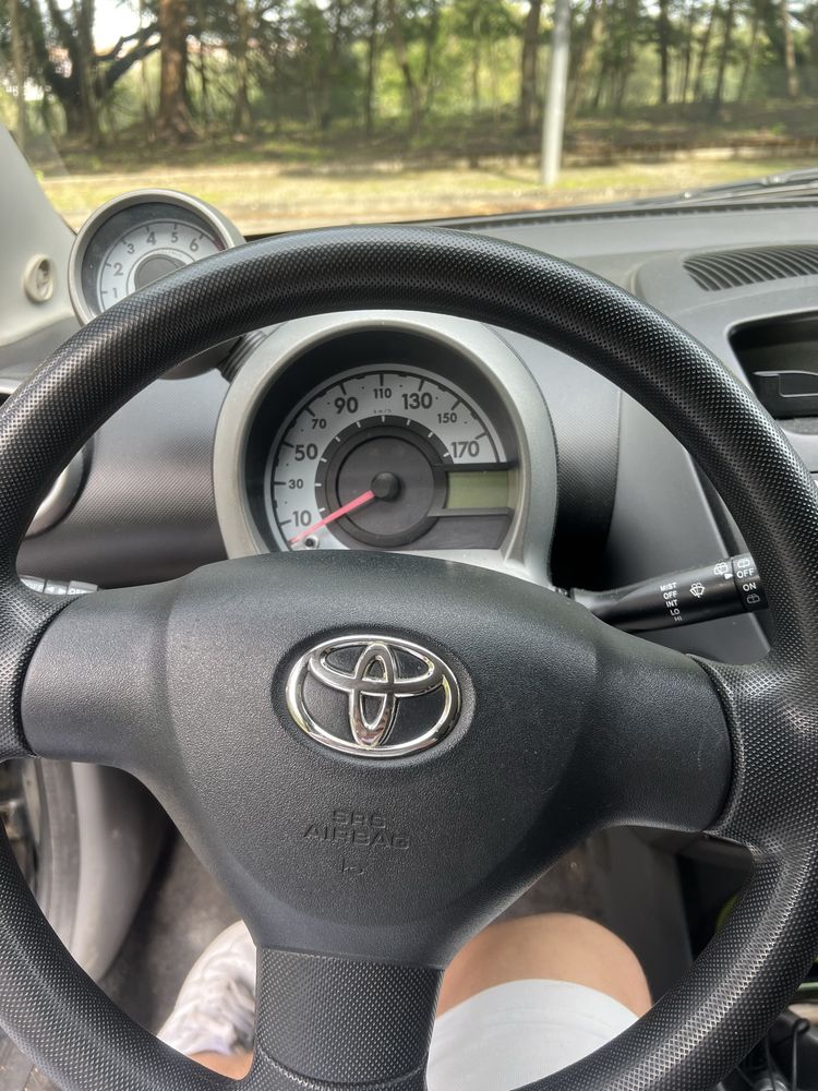 Toyota aygo 1.0 poucos kms