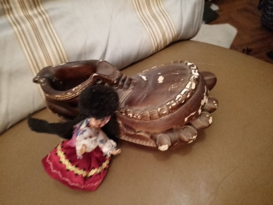 Quer dedoes?Sapatos de homem em louça c/dedoes a sair9E-Bonec2EDesde2E