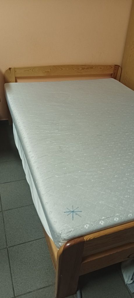 Łóżko podwójne 200×140 sosnowe nowe