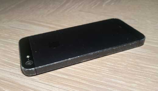 IPhone 5 niedziałający czarny