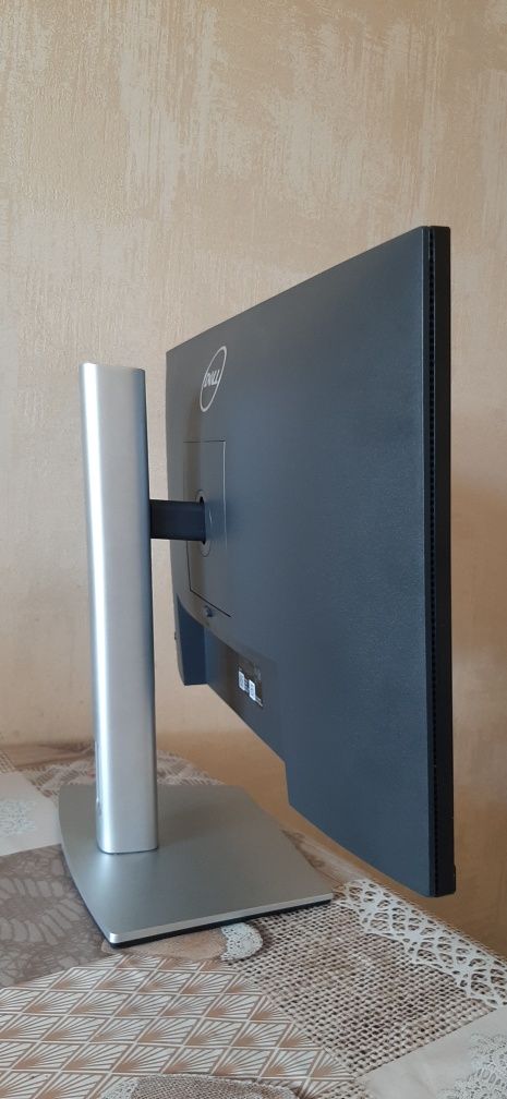 Монитор 23.8" Dell P2422H