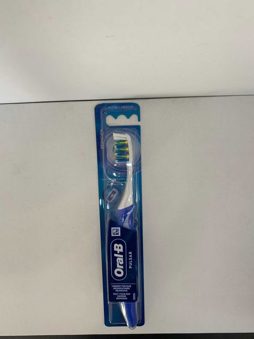 Oral-B Pulsar Battery Toothbrush Medium Blue