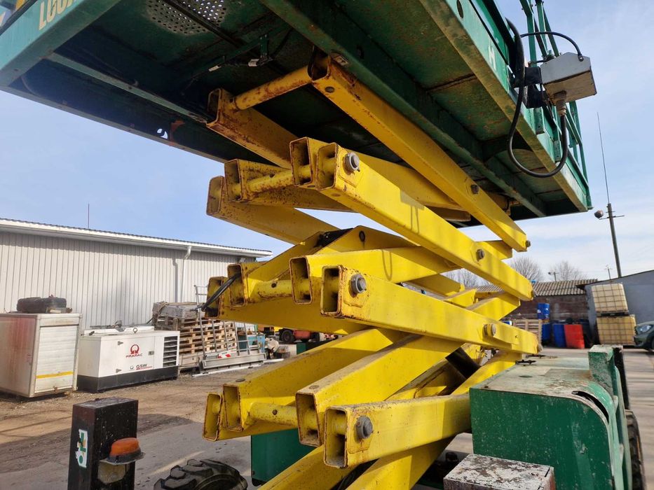 Ножничний підйомник Haulotte H15SXL, пеканіска, 2016р., 900м.г.