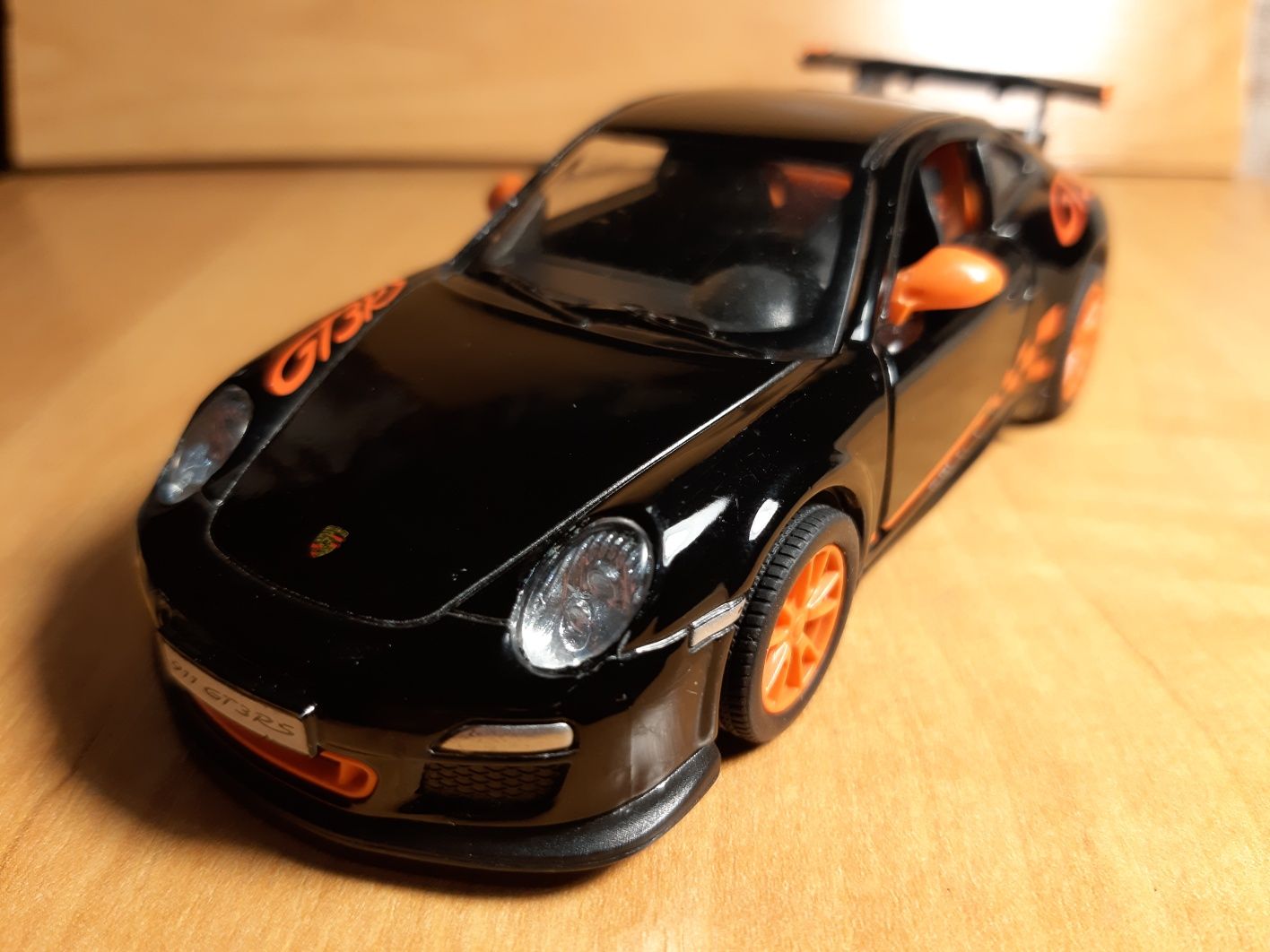 Іграшкова машинка Porshe 911 GT3 RS
