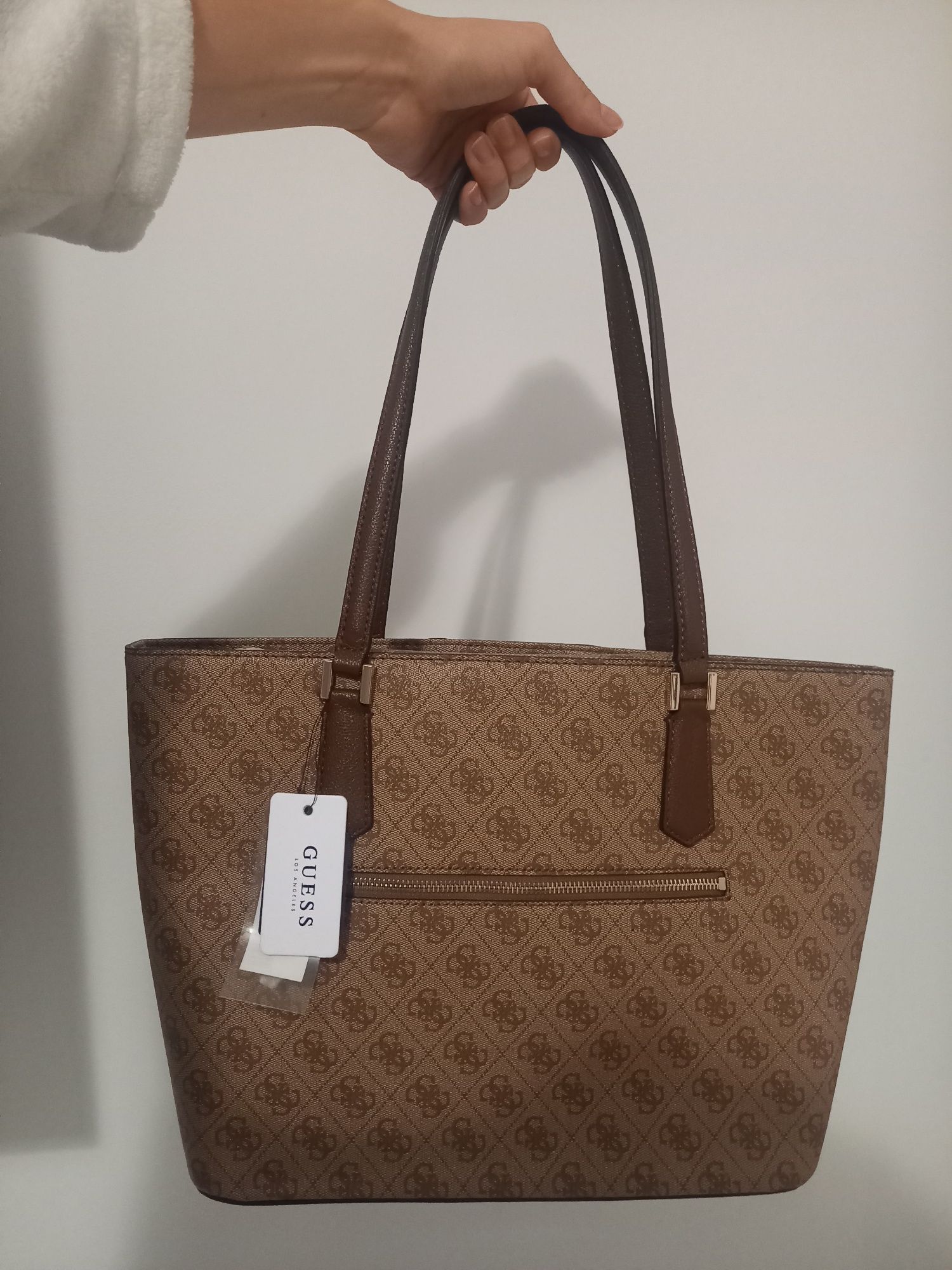 Nowa Torba shopper Guess ze wzorem z logo model ‘Open Road’ - jasnobrą