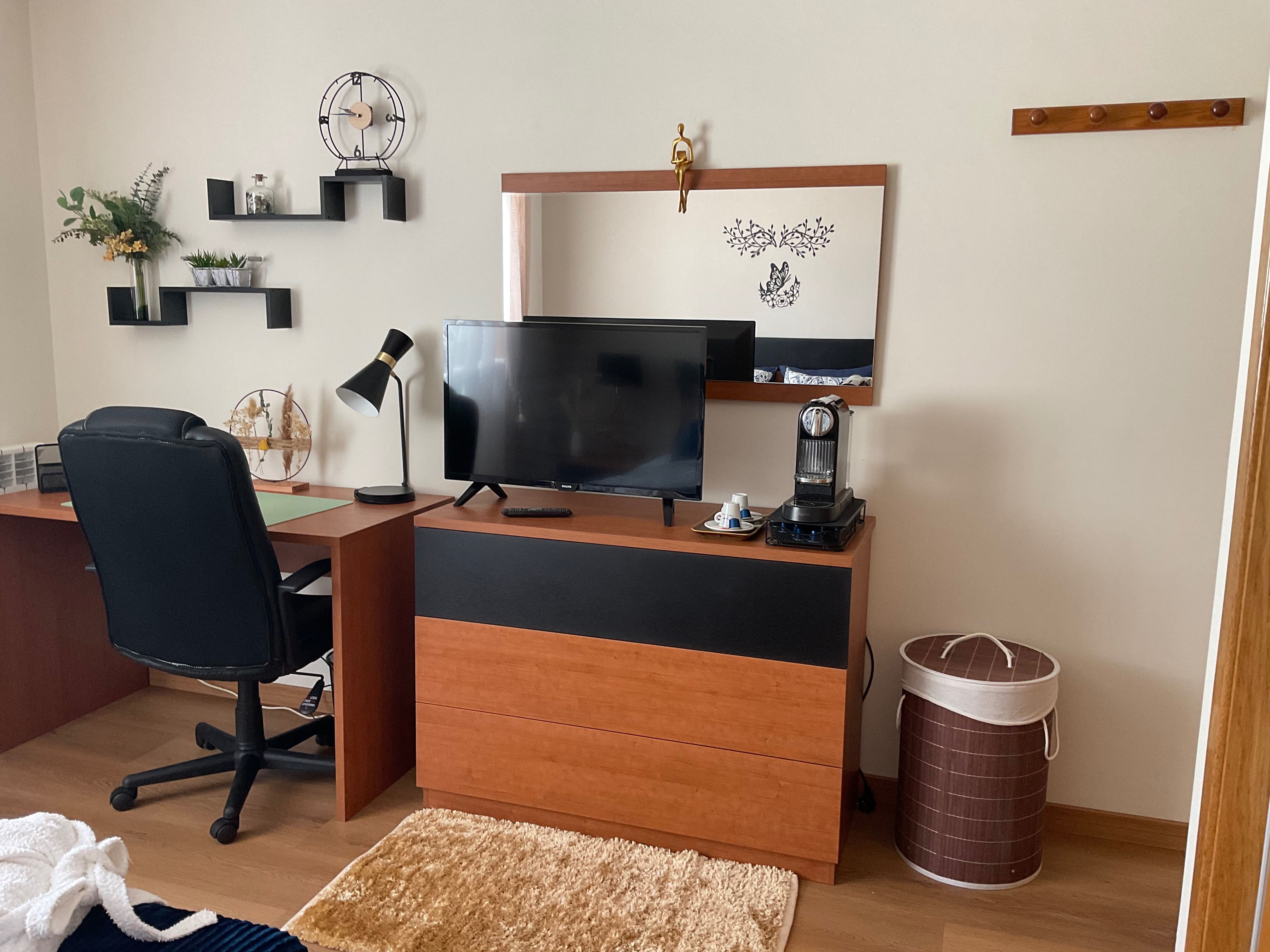 Quarto numa Moradia para Senhor despesas incluídas