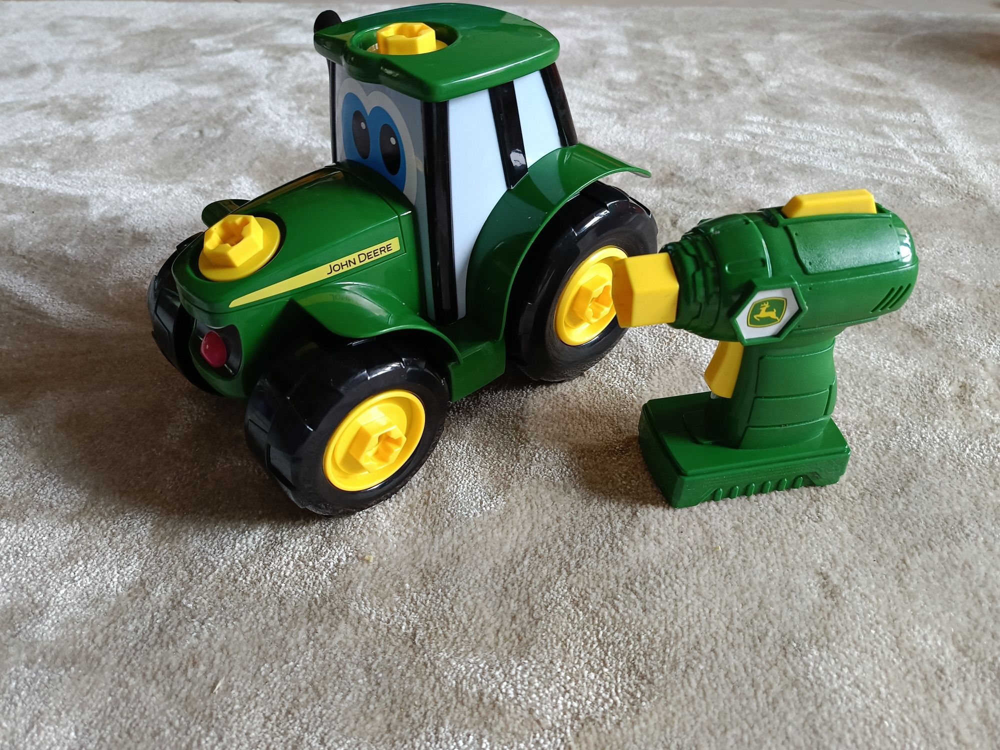 Traktor John Deere do rozkręcania