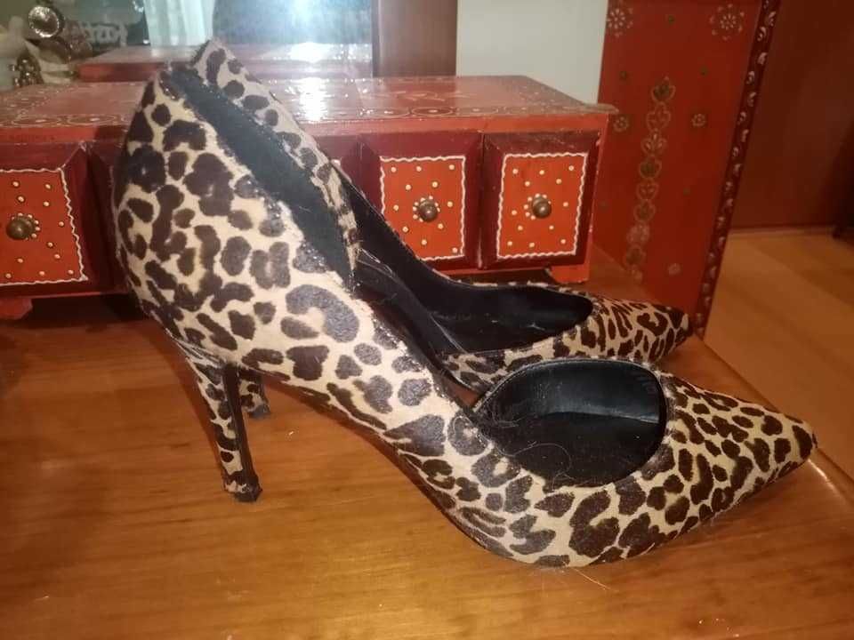 Sapatos estampados da Mango