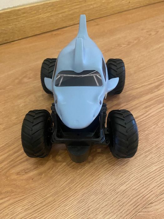 Monster truck megolodon